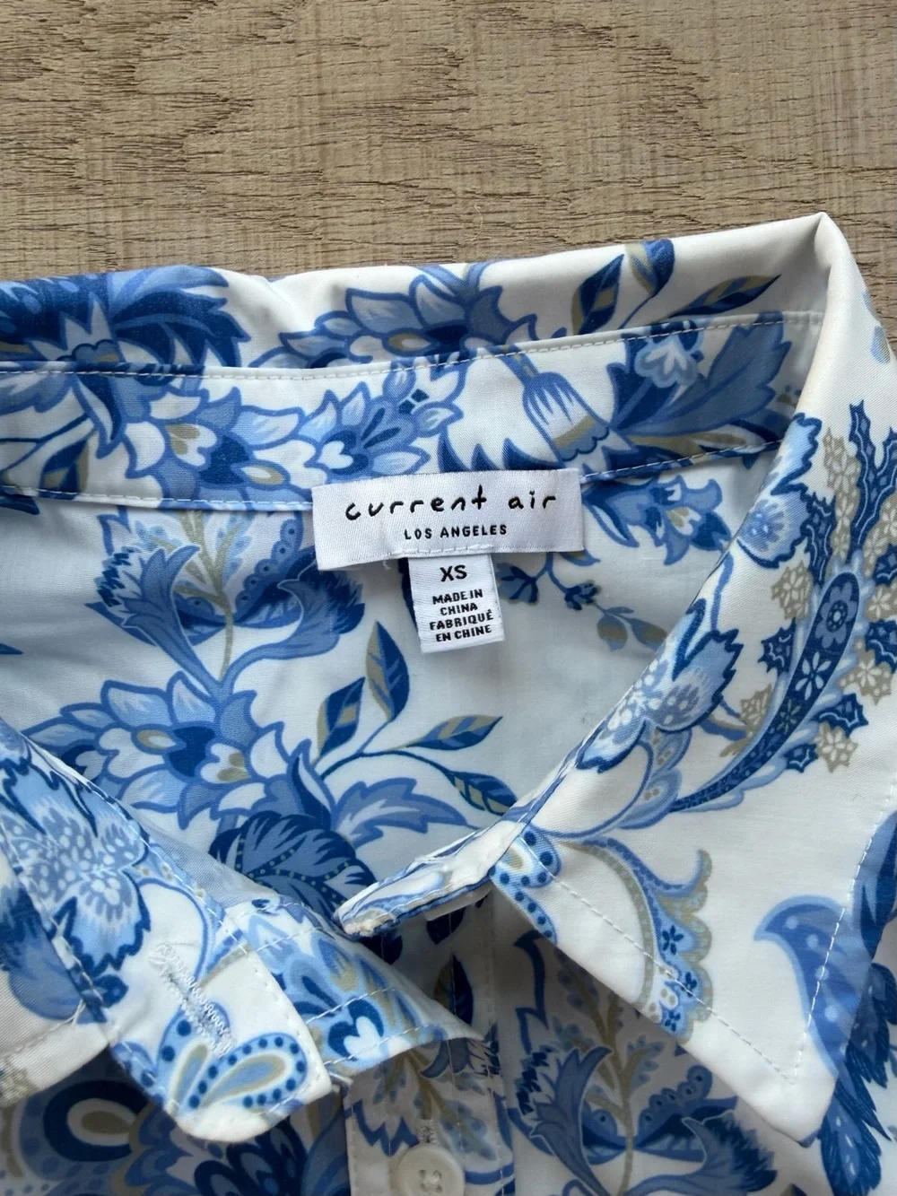 Avara Current Air White and Blue Floral Tiered Shirtwaist Dress - Picture 4 of 8